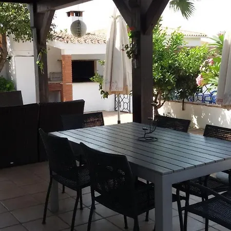 Candela En Piscina Privada * Benajarafe